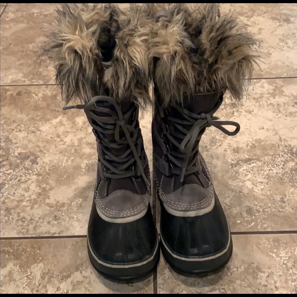 Sorrel Grey Boots size 6